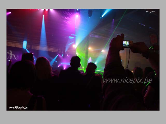 2010-02-20 Faithless-071